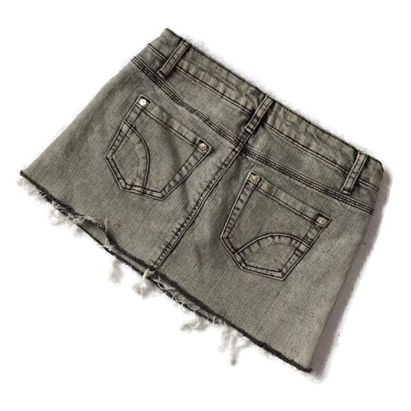 Lazer Jeans Acid Wash Raw Hem Skirt - Picture 6 of 6